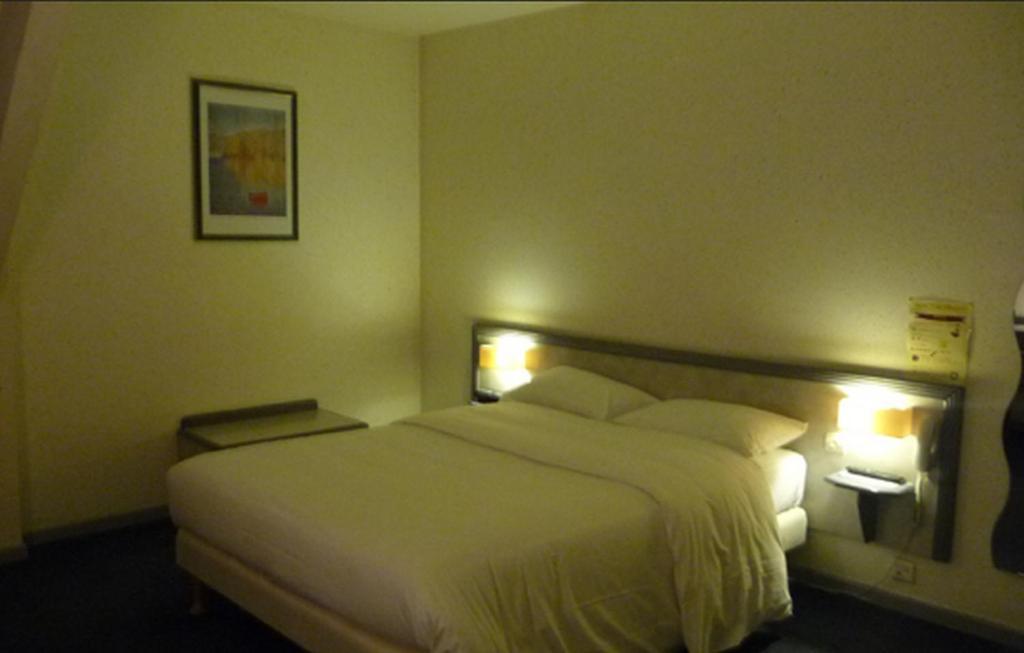 Hotel le Chatelain Faulquemont Ruang foto